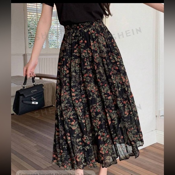 Skirt - Picture 3 of 3